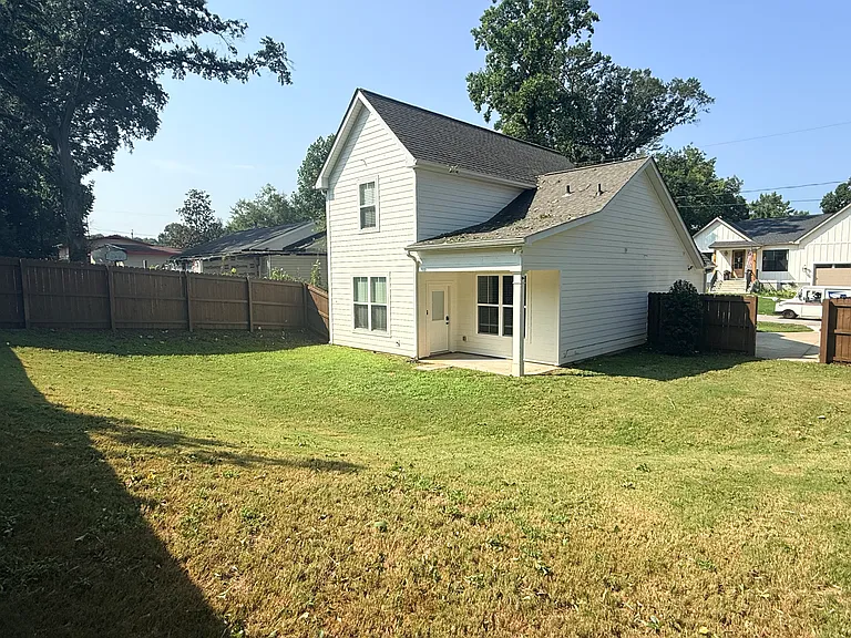 4 Plum Dr — Photo 3
