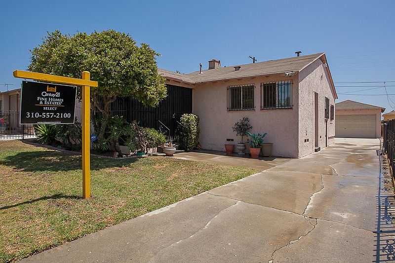 1st image of 1632 W 109th Pl