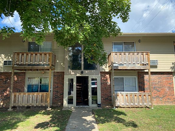 4th image of 303 W Young Ave #15