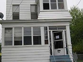 2nd image of 36 S Dove St