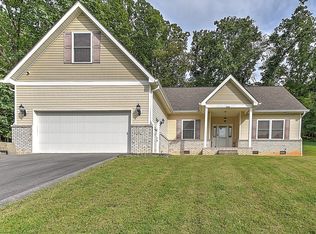 3628 Hazelnut Dr, Kingsport, TN 37664