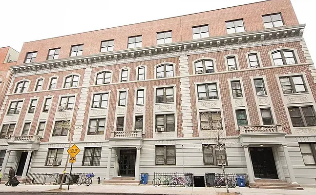 Rented by EXR | media 18