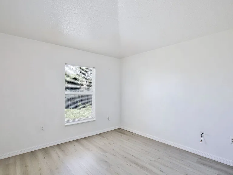 1687 Brewton Cir — Photo 16