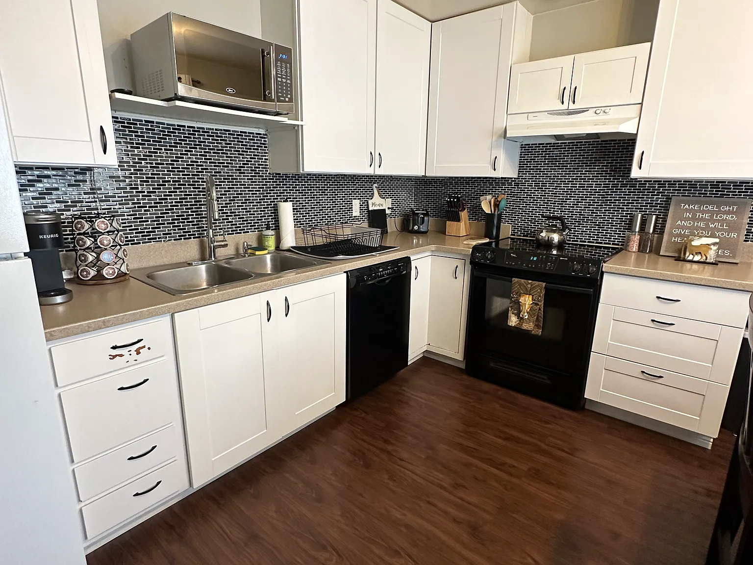 3 bed, 1.5 bath, 1500 sqft, $2,350 — Photo 4