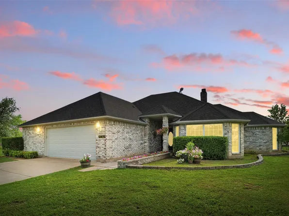 207 Willow Creek Ct, Mansfield, TX 76063