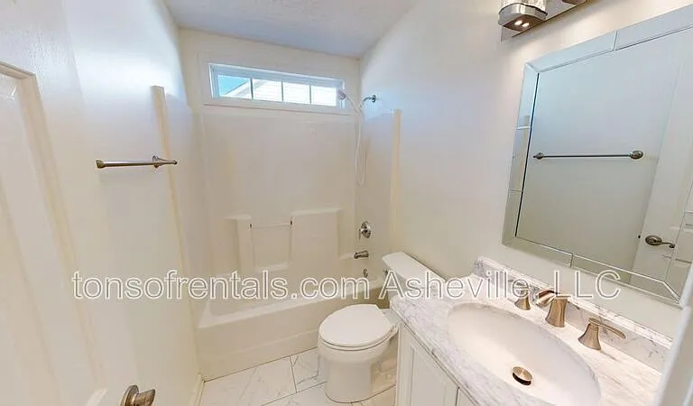 342 Meadow Pathway Dr — Photo 12