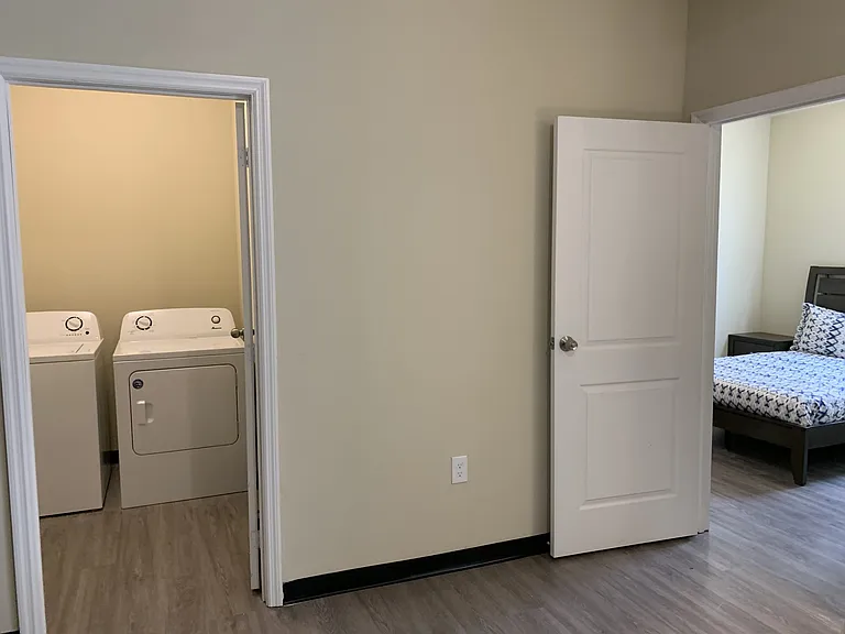 Fountain Hill Apartments — Photo 18