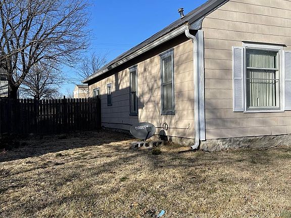 1425 Belmont Ave, Parsons, KS 67357 | MLS #48161 | Zillow