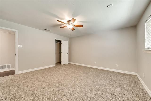 1st image of 905 Waterview Ln