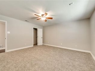 905 Waterview Ln, Desoto, TX 75115
