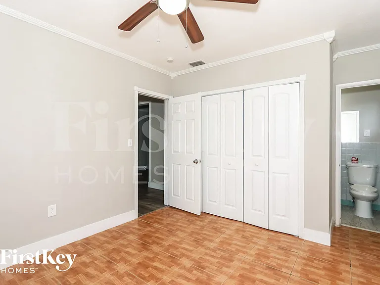 7000 SW 12th St — Photo 12