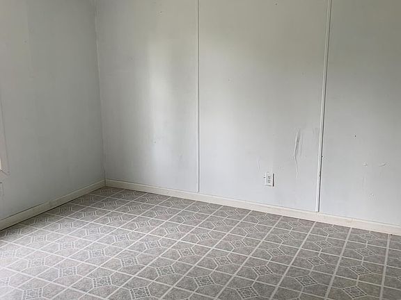 5th image of 707 Lime Ln