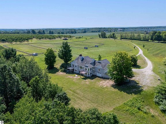2nd image of 8255 Angell Rd