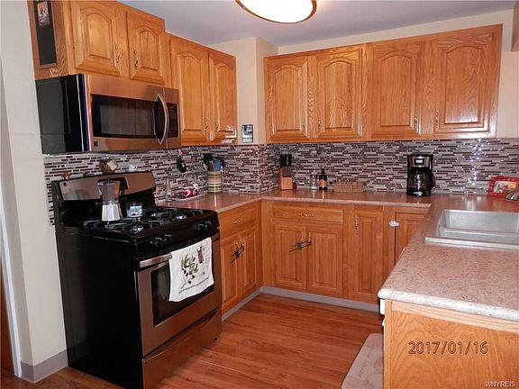 3rd image of 408 Northwood Dr