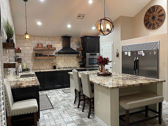 2nd image of 6927 S Kimberlee Way
