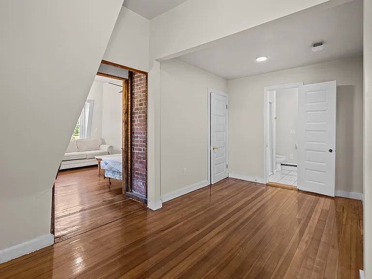 30 Princeton Ave #6 — Photo 11