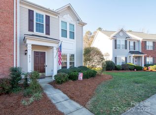 6012 Sapwood Ct, Matthews, NC 28104