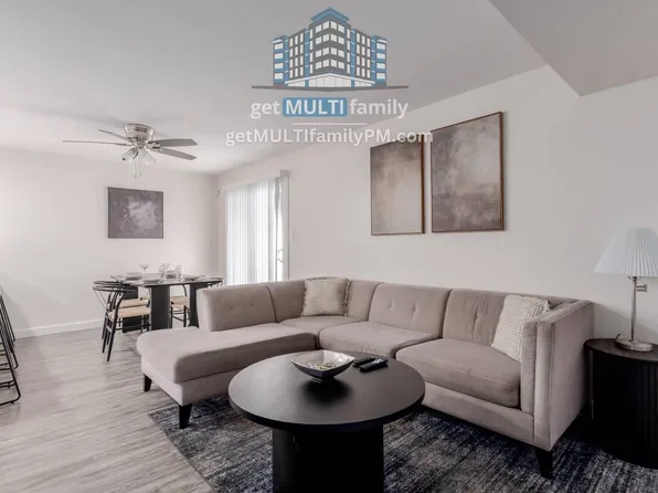515 W Pebble Beach Dr #513, Tempe, AZ 85282