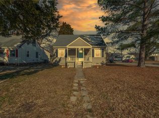 35 Henry St, Hampton, VA 23669