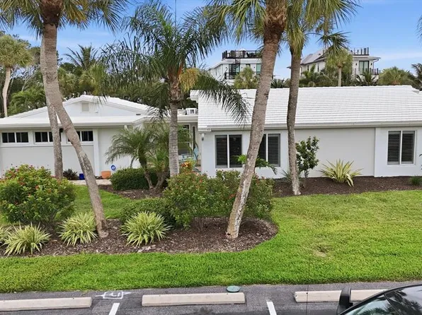 104 Whispering Sands Dr #V-27, Sarasota, FL 34242