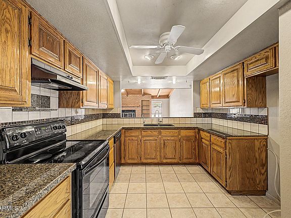 3rd image of 1345 N GREENFIELD Road