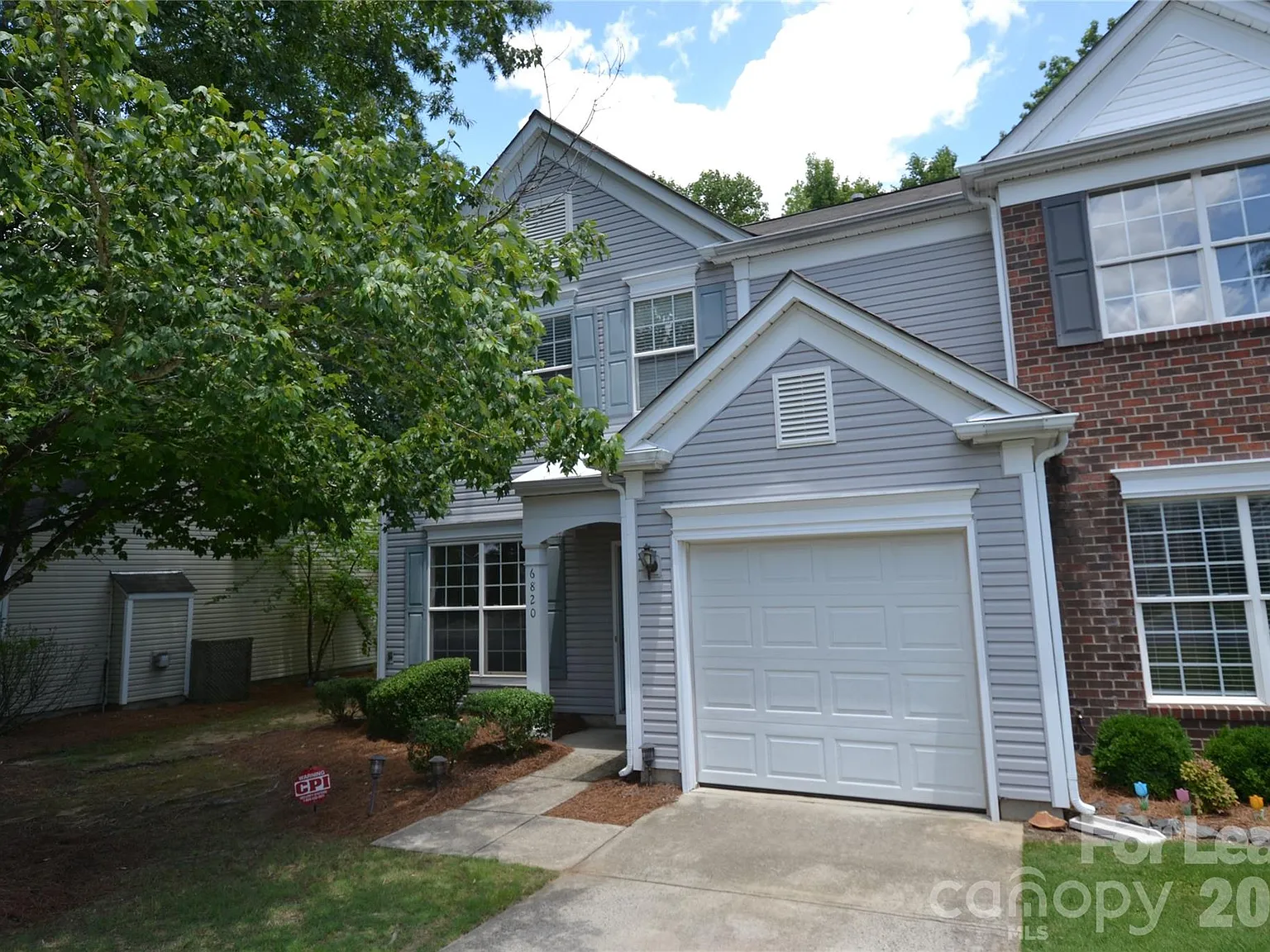 3 bed, 2.5 bath, 1660 sqft, $2,025 — Photo 1