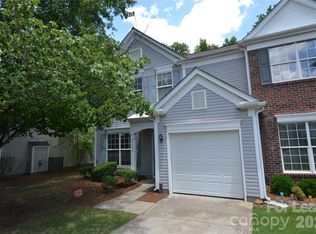 6820 Beverly Springs Dr, Charlotte, NC 28270