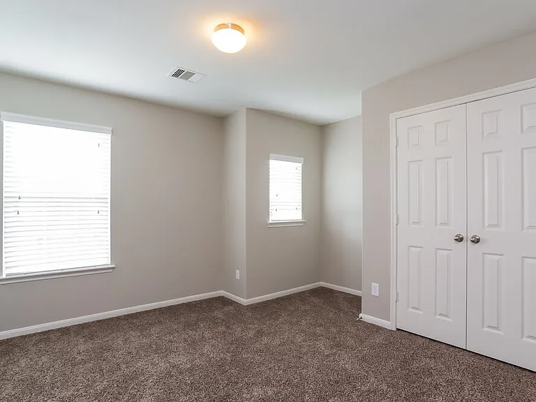 21818 Octavia Way — Photo 13