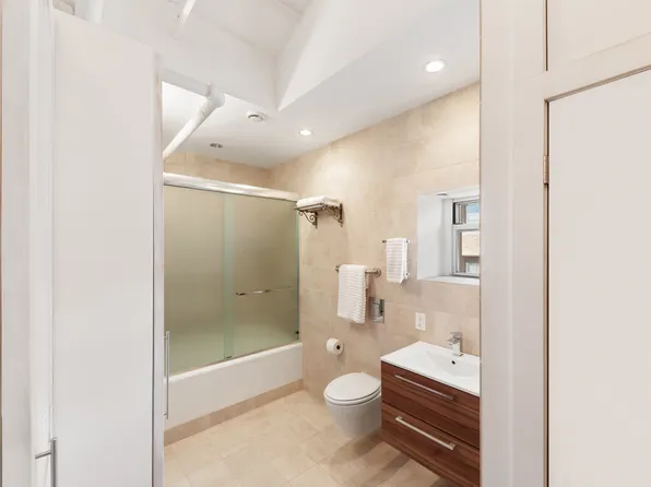 543 Broadway image 9 of 12