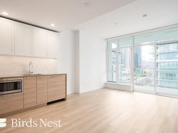 2381 Beta Ave #2102, Burnaby, BC V5C 5N1