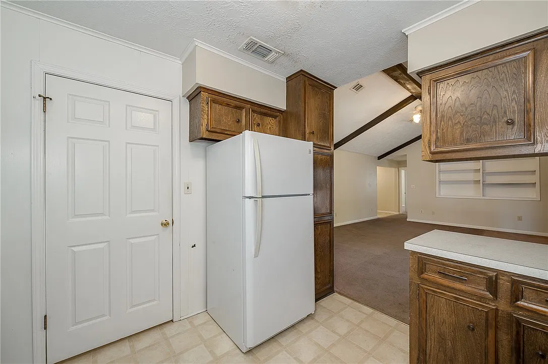 4 bed, 1546 sqft, $2,000 — Photo 3