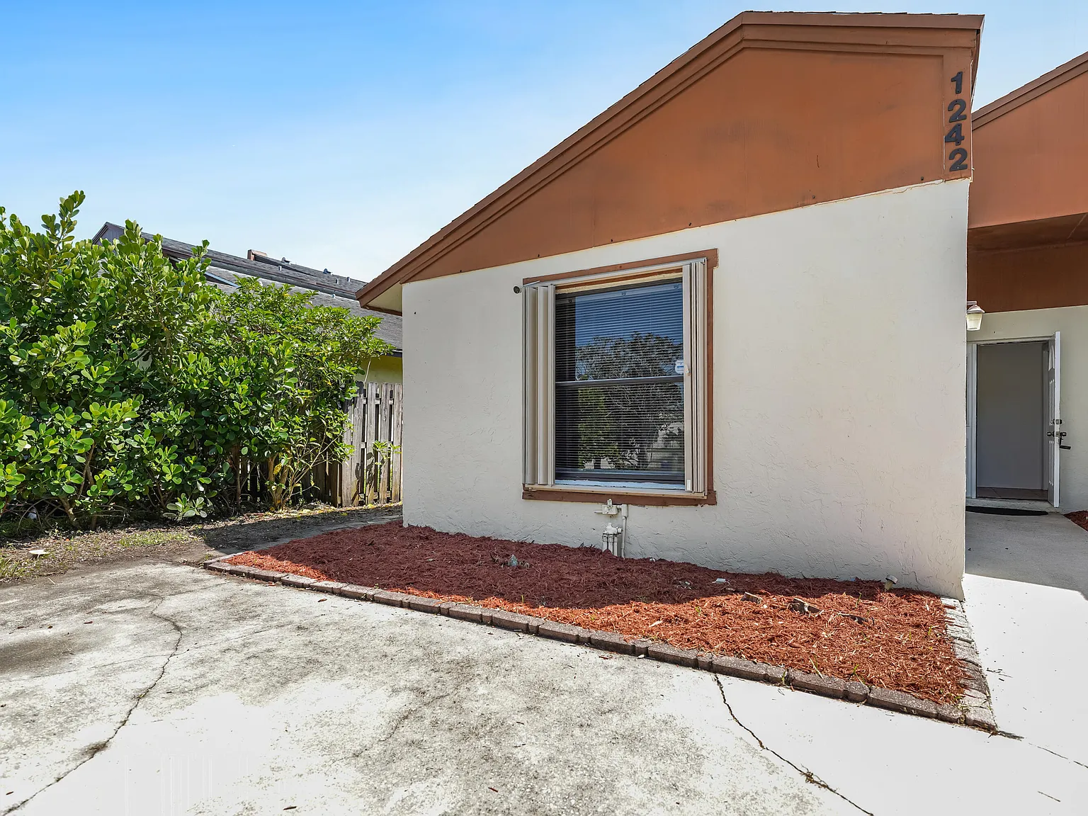 2 bed, 2.0 bath, 1311 sqft, $2,470 — Photo 4