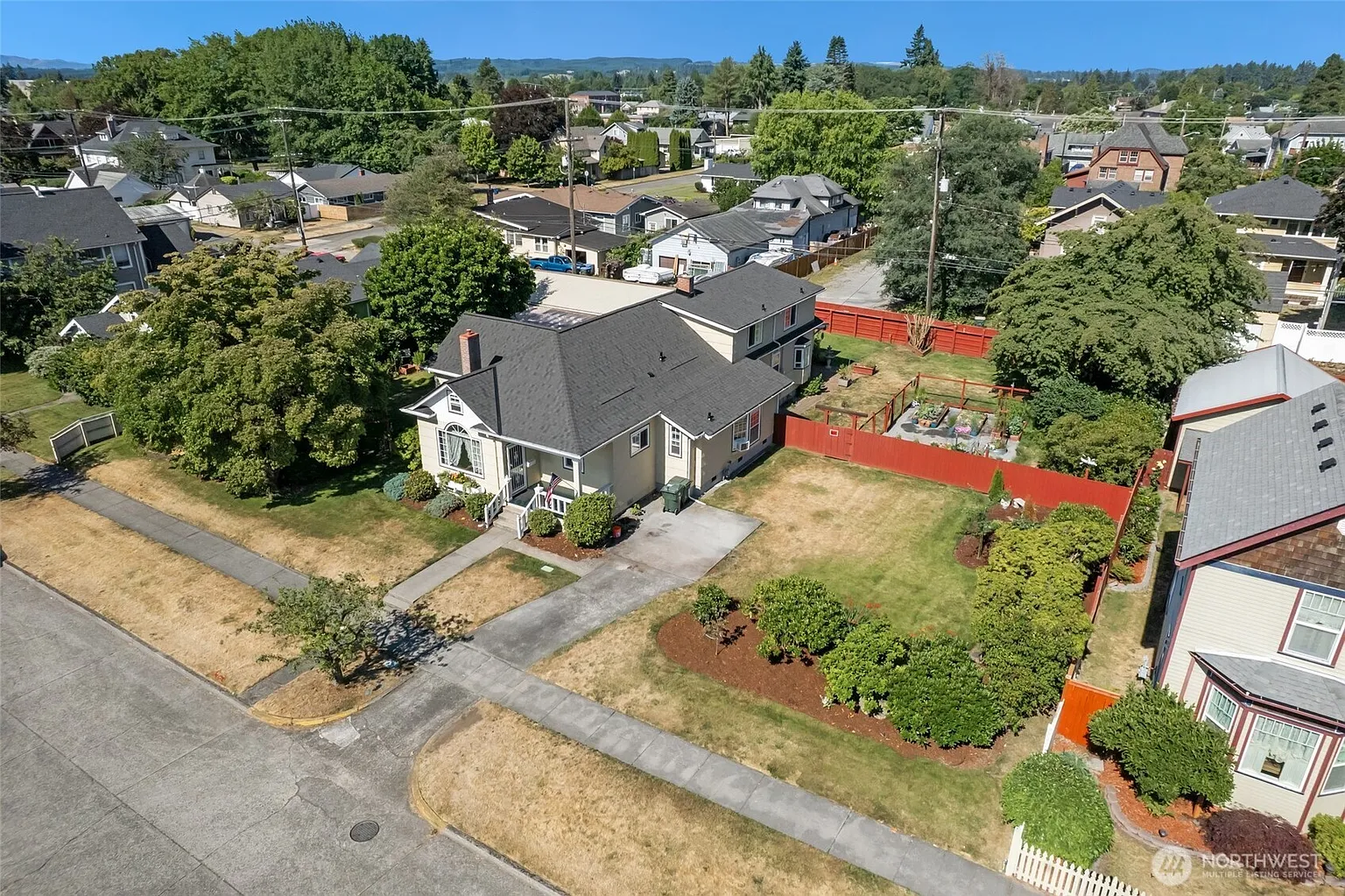 511 N Iron Street photo 1