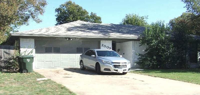 1st image of 2009 S 15th St