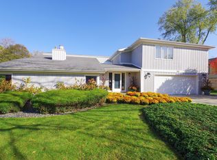 2159 Grange Rd, Highland Park, IL 60035