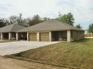 612 E 13th St, Claremore, OK 74017