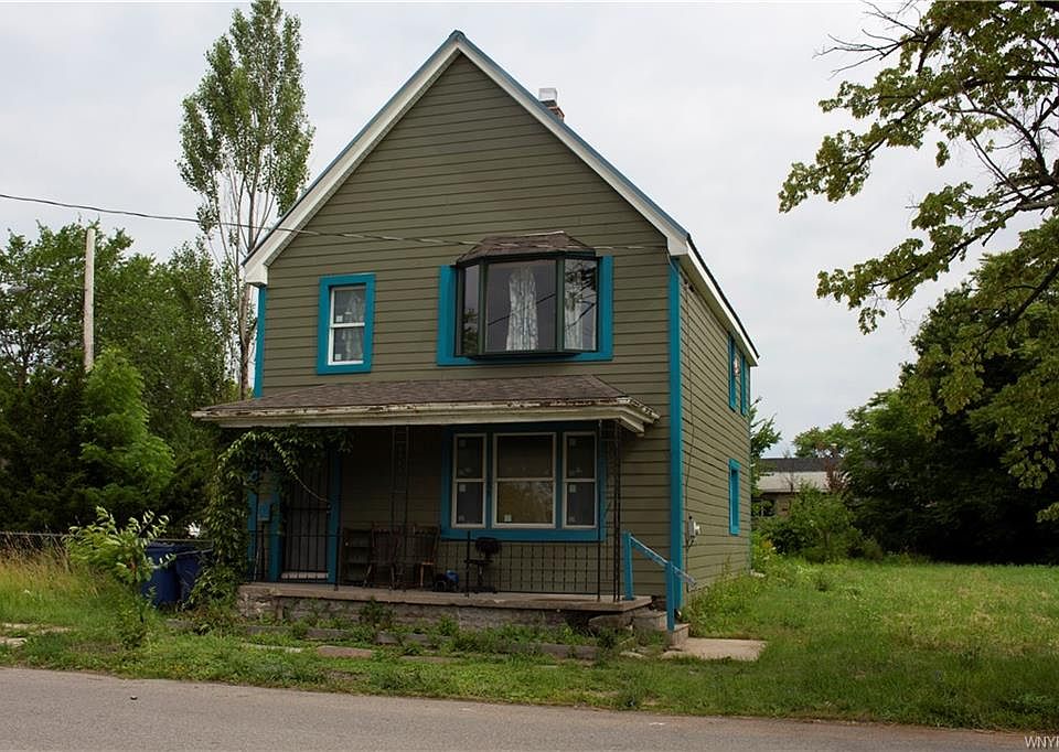 1st image of 186 Paderewski Dr