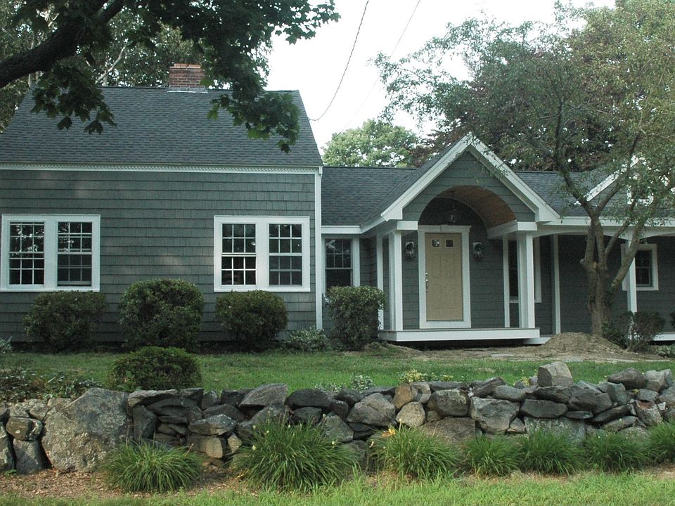 View of house from street