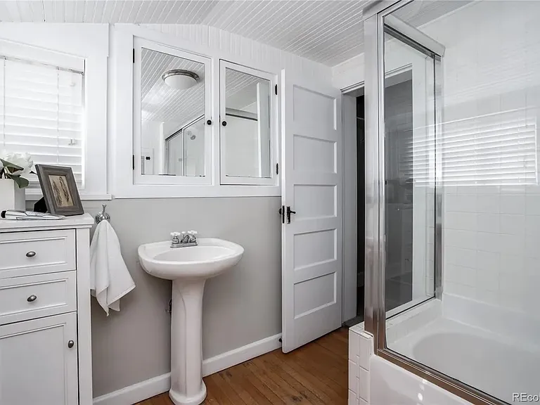 1140 S Emerson St — Photo 12