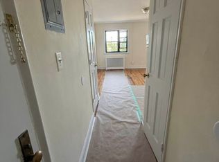 20-42 Crescent St APT 1A, Astoria, NY 11105