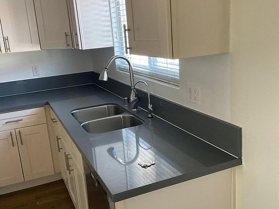 3rd image of 11506 Truro Ave APT C