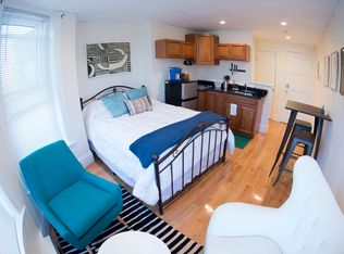 302 Newbury St APT 11, Boston, MA 02115
