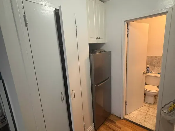 428 East 77th Street image 5 of 5