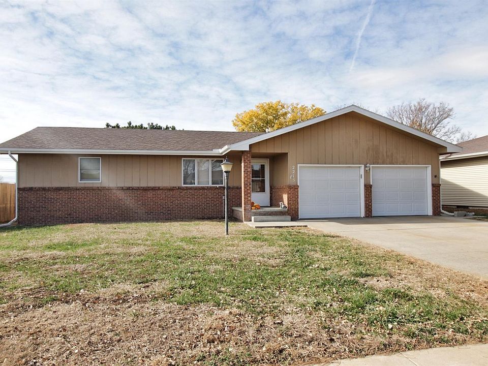 1st image of 2215 Haney Dr