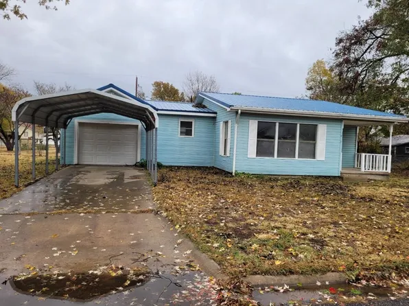 418 N Vine St, Commerce, OK 74339