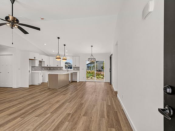 4th image of 407 Jerin Dr