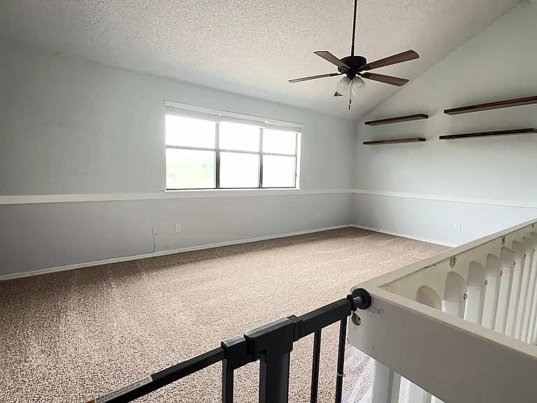 9301 Maypark Cir — Photo 28