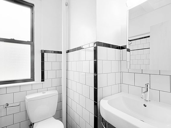 5th image of 19 W 69th St APT 1204
