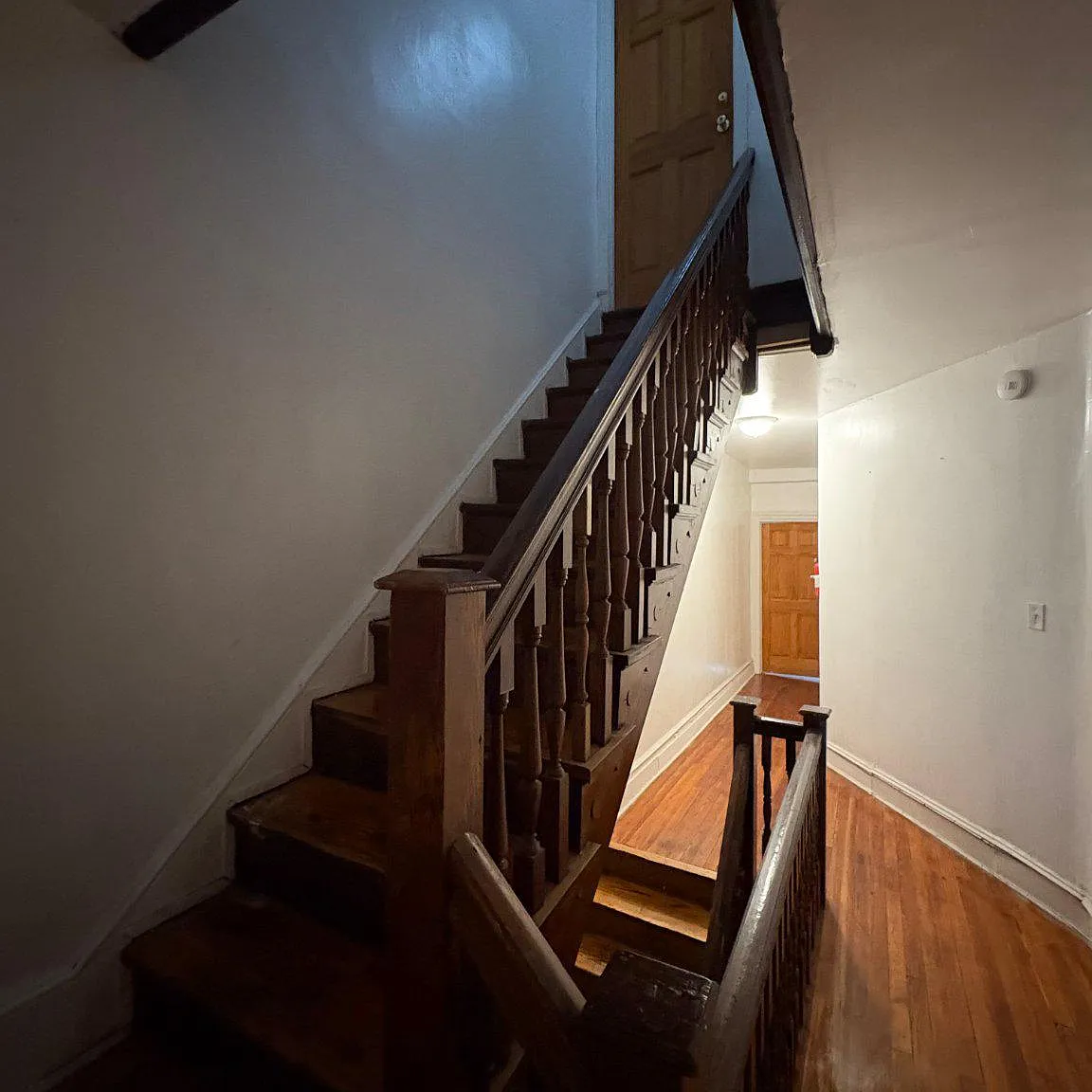 1 bed, 1.0 bath, 950 sqft, $1,200 — Photo 2