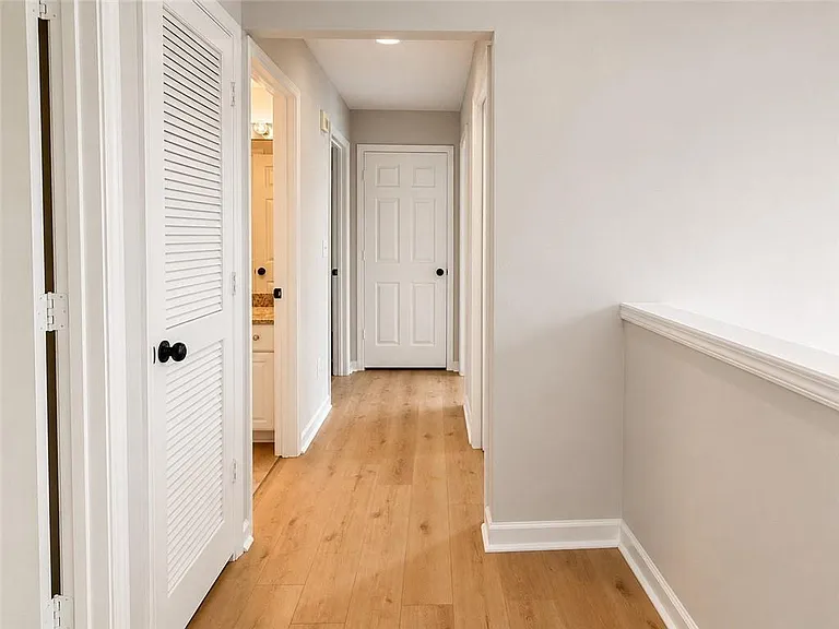6310 Barwick Ln — Photo 31